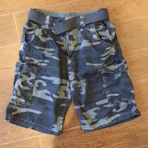2/$25 Nordstrom Boys Ring of Fire shorts camouflage cargo size 14 belt included!